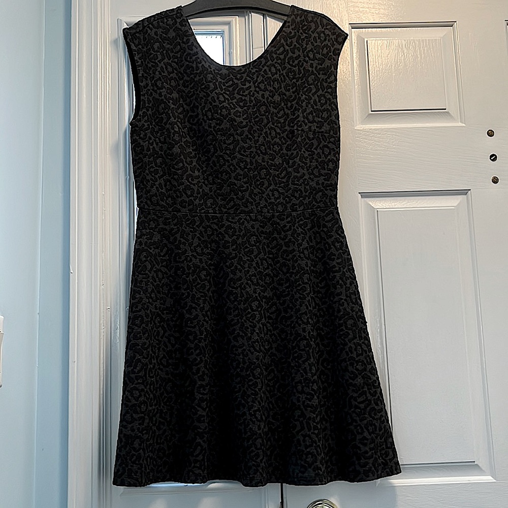Ann Taylor Loft New w/tag Size 10, fits like a size 4 versatile dress